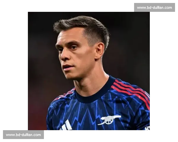 北伦敦双雄争夺水晶宫王牌!埃泽转会战引爆今夏首波高潮 北伦敦双雄争夺水晶宫王牌!埃泽转会战引爆今夏首波高潮