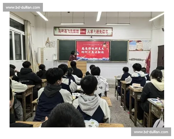 南疆绿茵星火燃 南疆绿茵星火燃