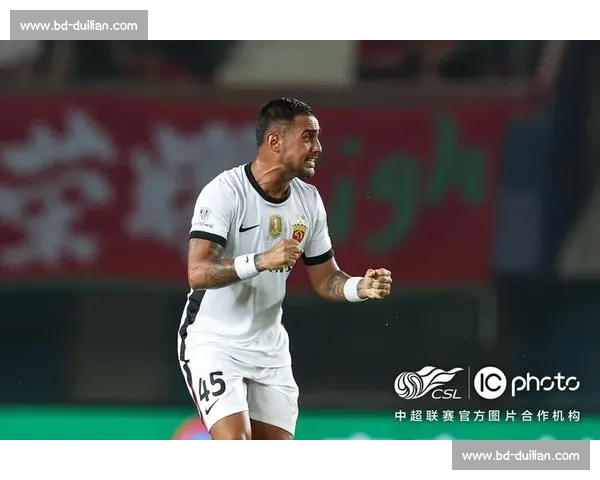 年轻双子星闪耀!海港客场 3-1 河南,李新翔首球 + 莱昂纳多传射建功 年轻双子星闪耀!海港客场 3-1 河南,李新翔首球 + 莱昂纳多传射建功