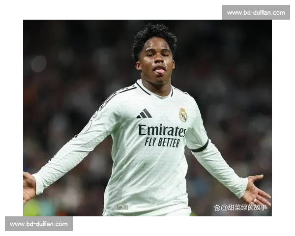 皇马官宣恩德里克抵美合练 巴西神童剑指世俱杯新征程