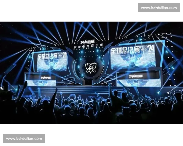 感动!英雄联盟总决赛,选手赛后向家人鞠躬,情感到位! 感动!英雄联盟总决赛,选手赛后向家人鞠躬,情感到位!