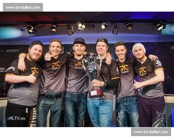 粉丝狂欢！ESL职业联赛冠军榜圆满落幕，冠军呼声震天响
